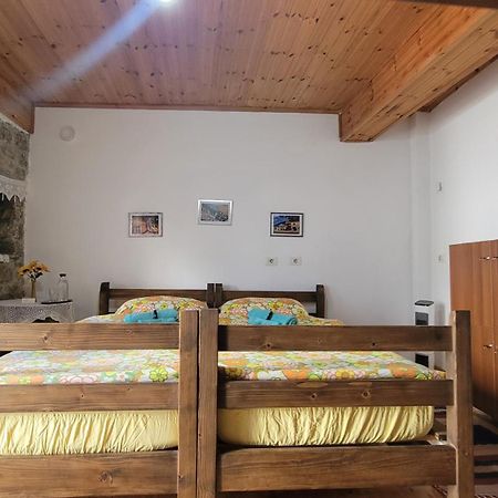 Guest House Mangalem Берат Екстер'єр фото