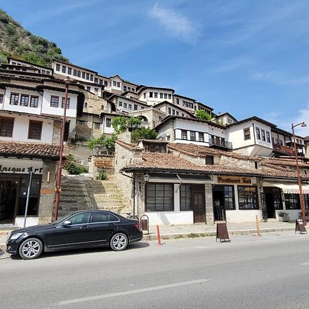 Guest House Mangalem Берат Екстер'єр фото