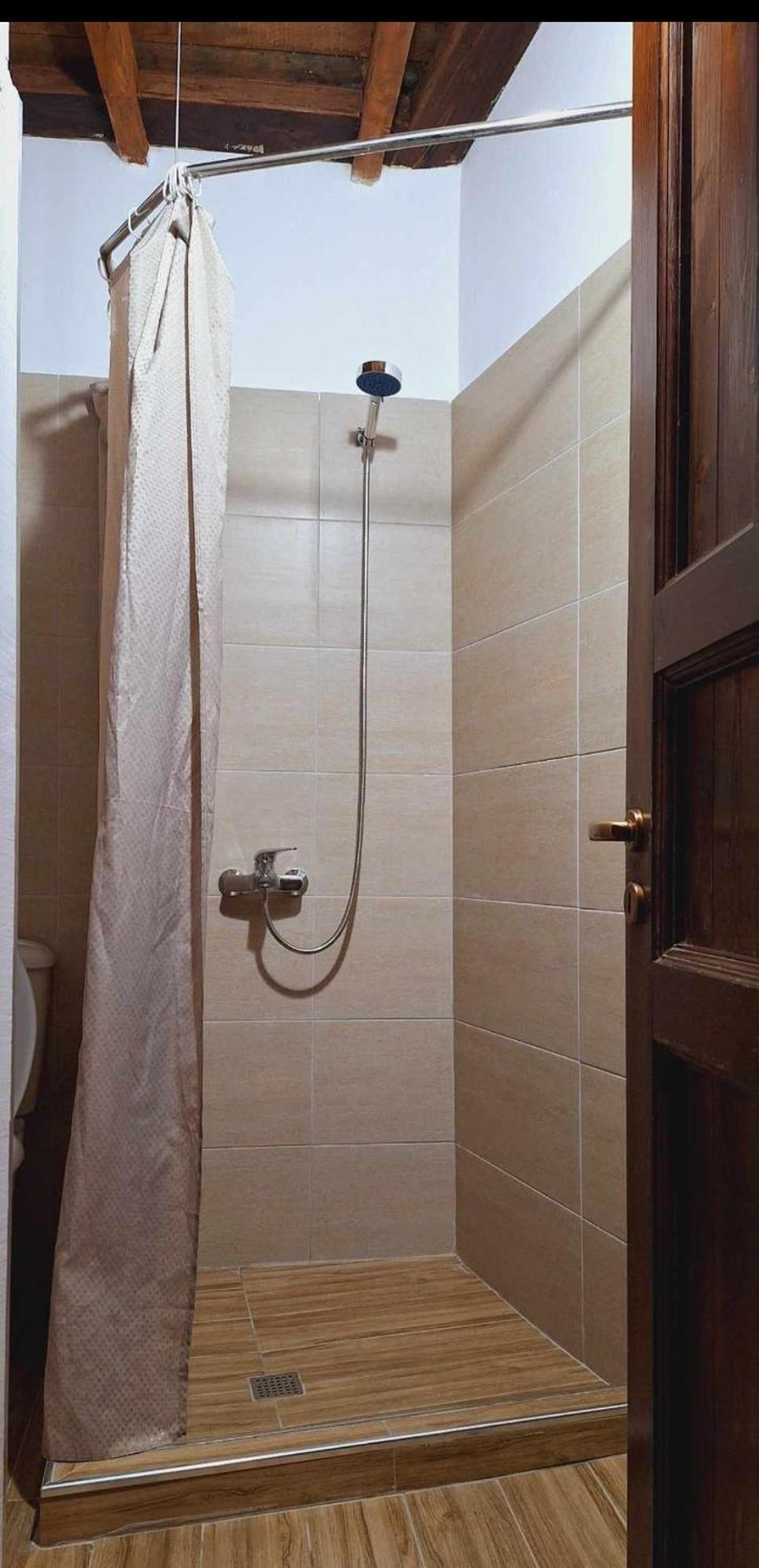 Guest House Mangalem Берат Екстер'єр фото