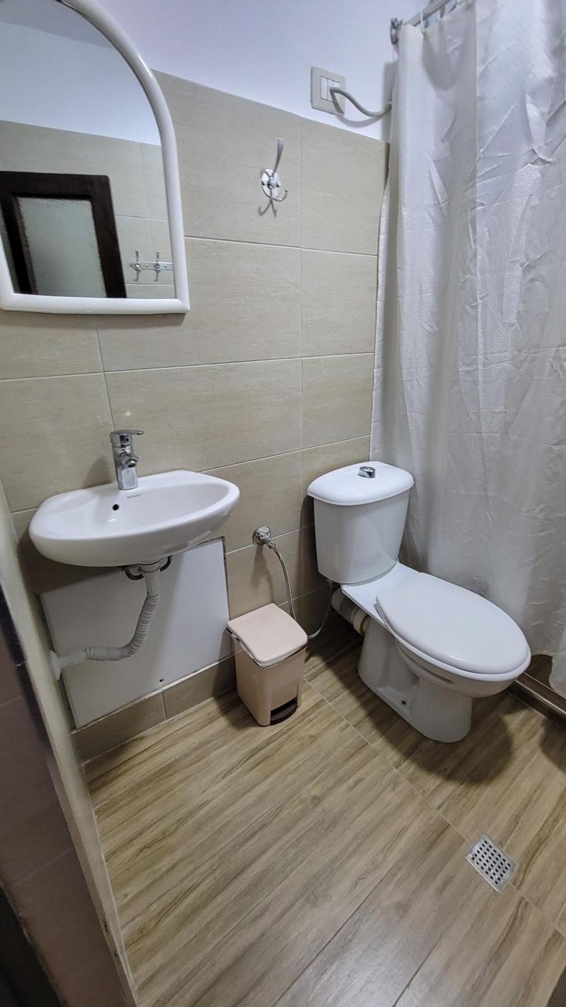 Guest House Mangalem Берат Екстер'єр фото