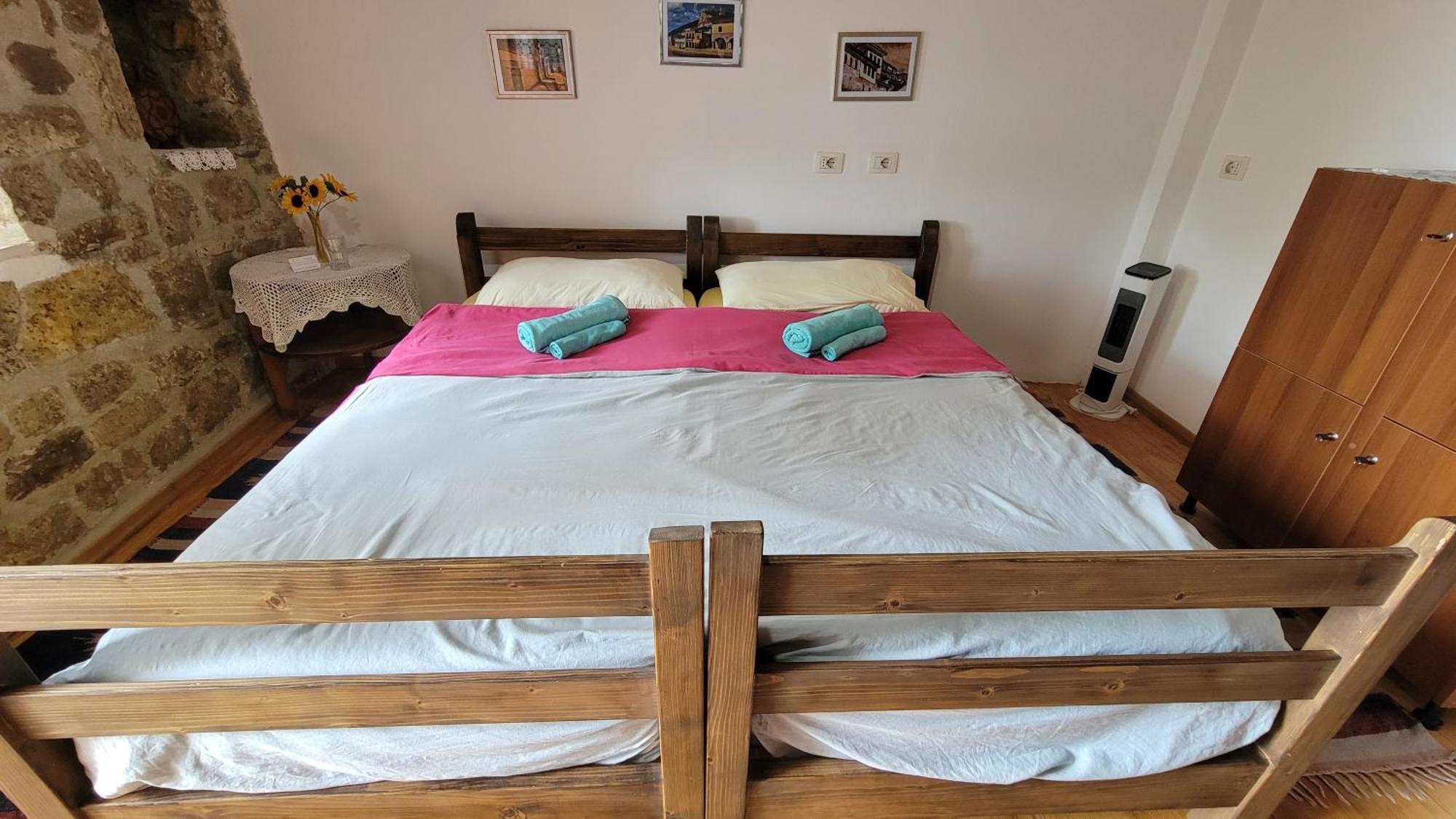 Guest House Mangalem Берат Екстер'єр фото